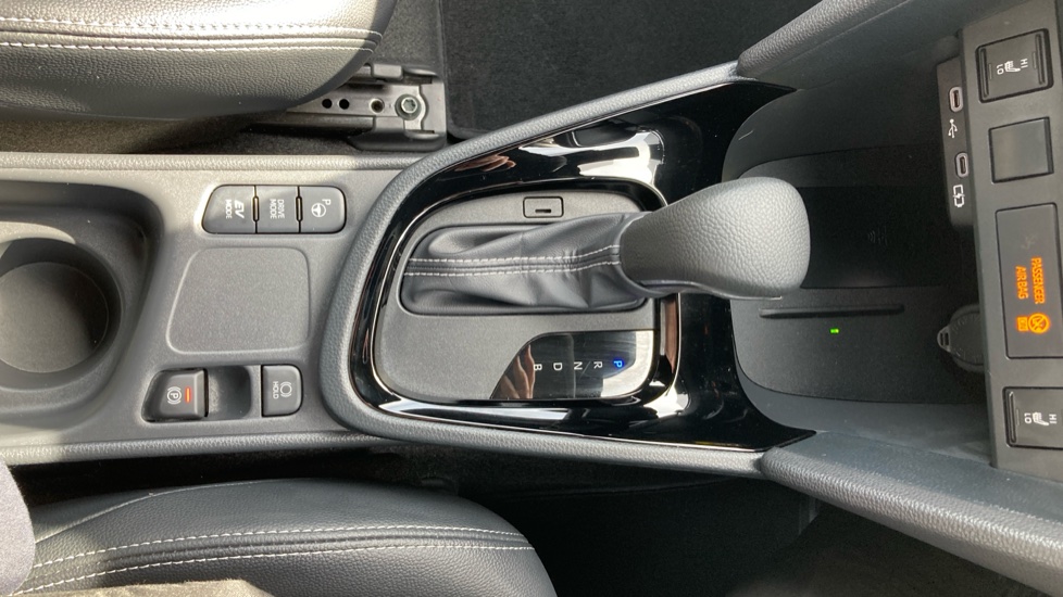 Toyota Yaris Cross 1.5 Hybrid 130 Excel 5dr CVT Hybrid Estate - Image 50