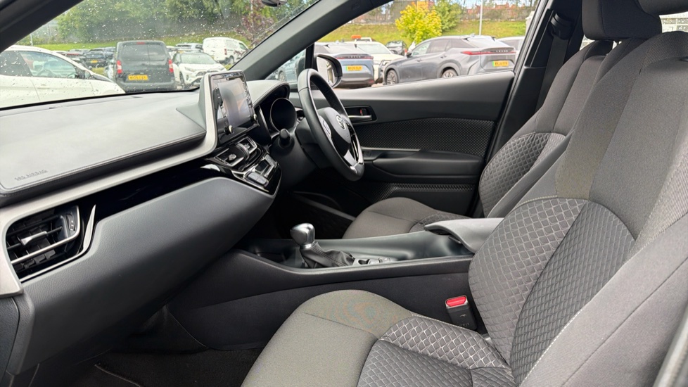 Toyota C-HR 1.8 Hybrid Icon 5dr CVT Hybrid Hatchback - Image 5