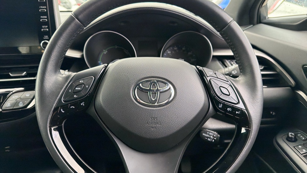 Toyota C-HR 1.8 Hybrid Icon 5dr CVT Hybrid Hatchback - Image 10