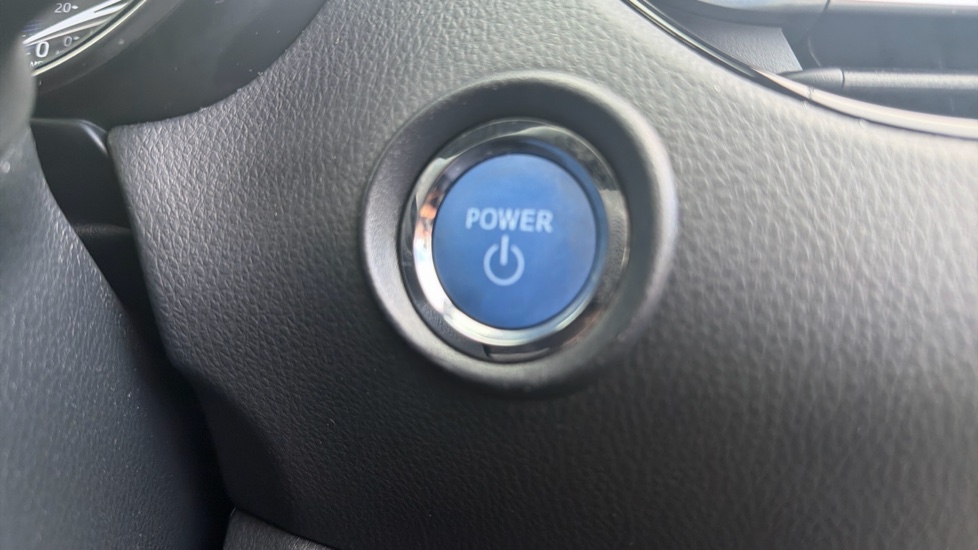 Toyota C-HR 1.8 Hybrid Icon 5dr CVT Hybrid Hatchback - Image 16
