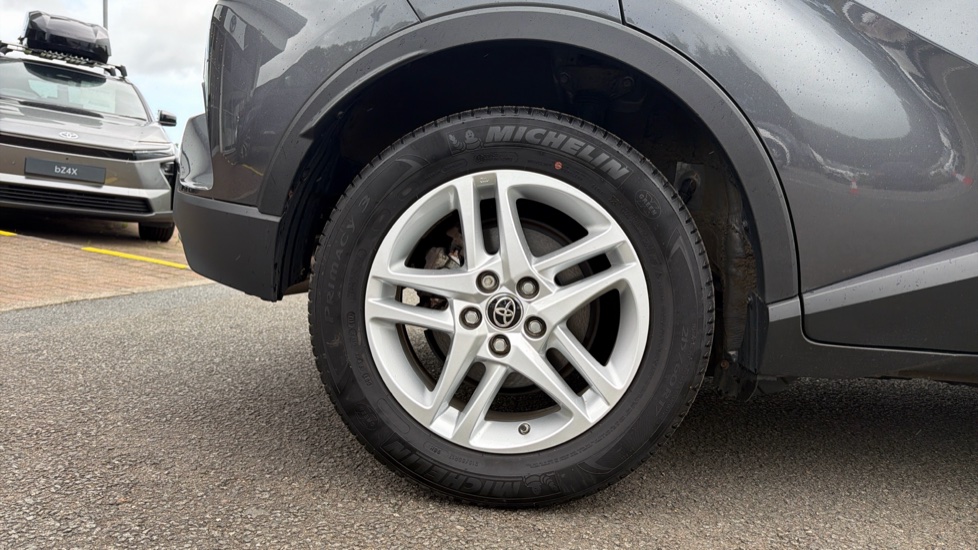 Toyota C-HR 1.8 Hybrid Icon 5dr CVT Hybrid Hatchback - Image 25