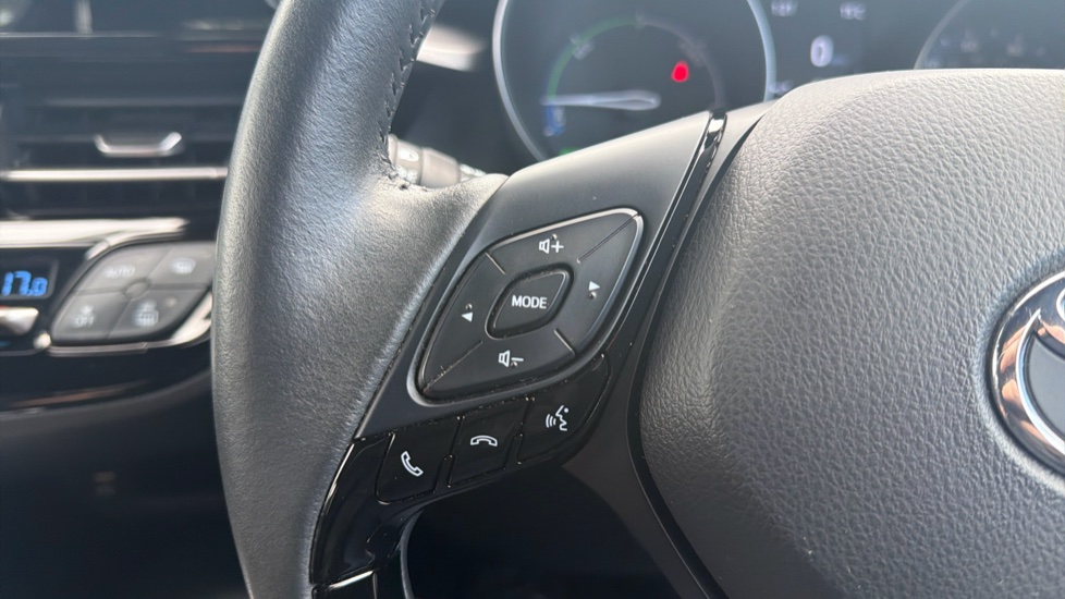 Toyota C-HR 1.8 Hybrid Icon 5dr CVT Hybrid Hatchback - Image 37