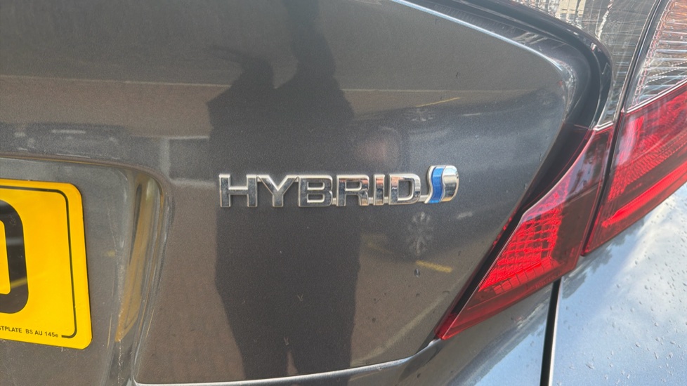 Toyota C-HR 1.8 Hybrid Icon 5dr CVT Hybrid Hatchback - Image 43
