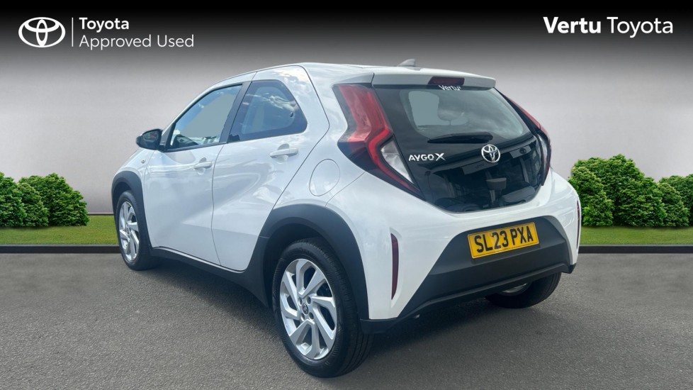 Toyota Aygo X 1.0 VVT-i Pure 5dr Petrol Hatchback - Image 4