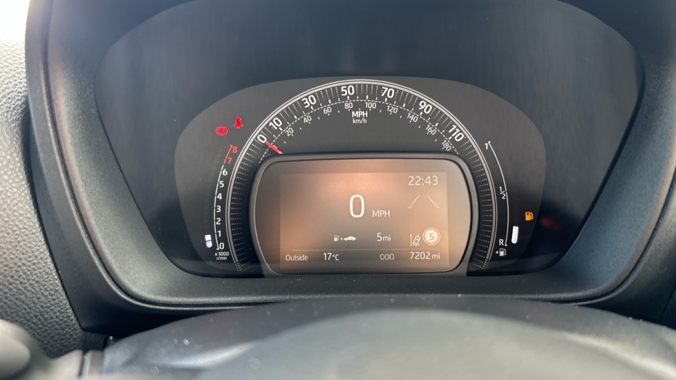 Toyota Aygo X 1.0 VVT-i Pure 5dr Petrol Hatchback - Image 11