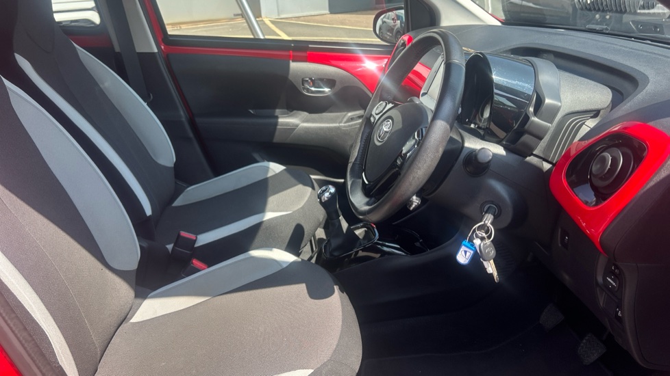 Toyota Aygo 1.0 VVT-i X-Style 5dr Petrol Hatchback - Image 12