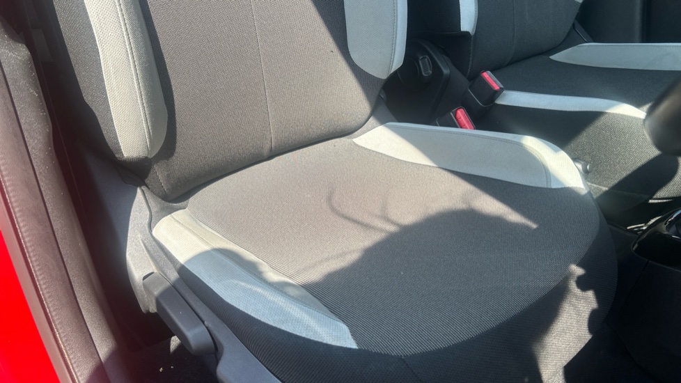 Toyota Aygo 1.0 VVT-i X-Style 5dr Petrol Hatchback - Image 17