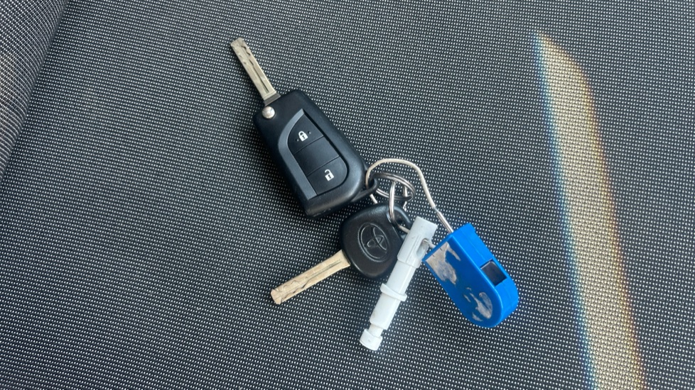 Toyota Aygo 1.0 VVT-i X-Style 5dr Petrol Hatchback - Image 28