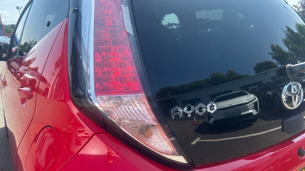 Toyota Aygo 1.0 VVT-i X-Style 5dr Petrol Hatchback - Image 36