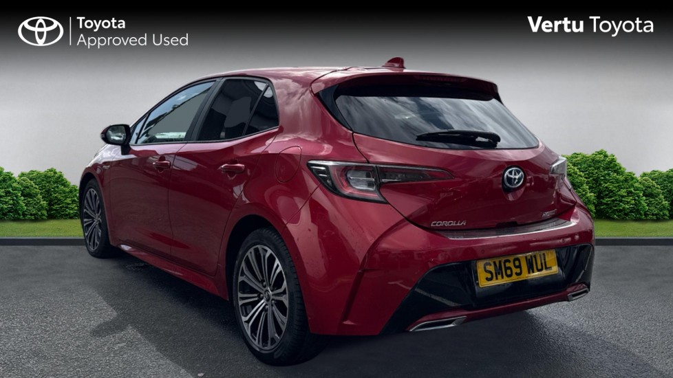 Toyota Corolla 2.0 VVT-i Hybrid Design 5dr CVT Hybrid Hatchback - Image 4