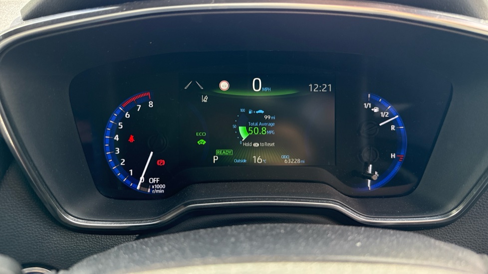 Toyota Corolla 2.0 VVT-i Hybrid Design 5dr CVT Hybrid Hatchback - Image 11