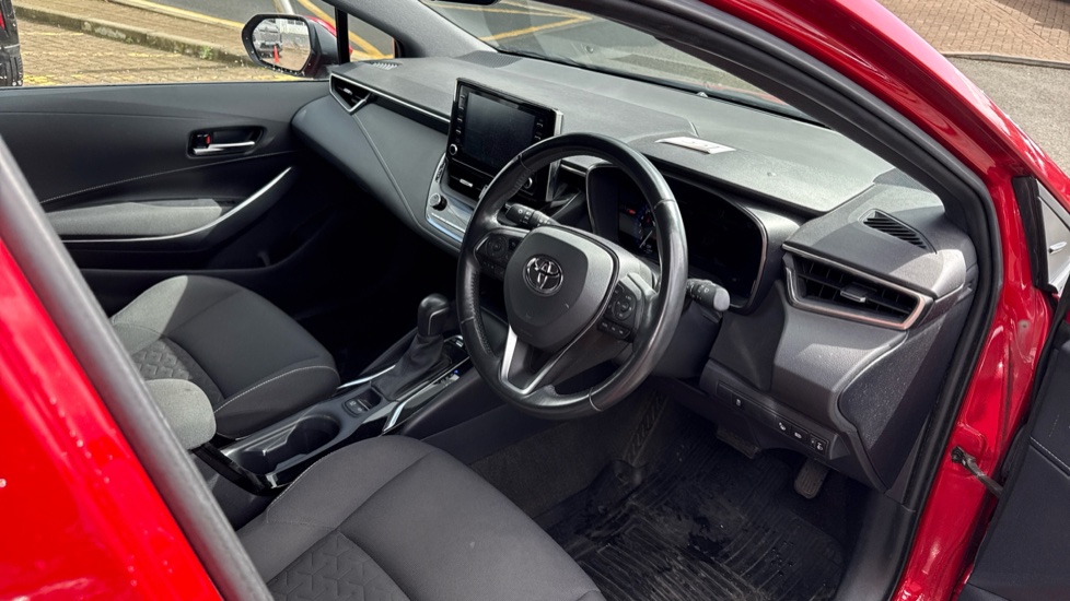 Toyota Corolla 2.0 VVT-i Hybrid Design 5dr CVT Hybrid Hatchback - Image 12