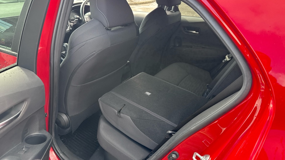 Toyota Corolla 2.0 VVT-i Hybrid Design 5dr CVT Hybrid Hatchback - Image 18