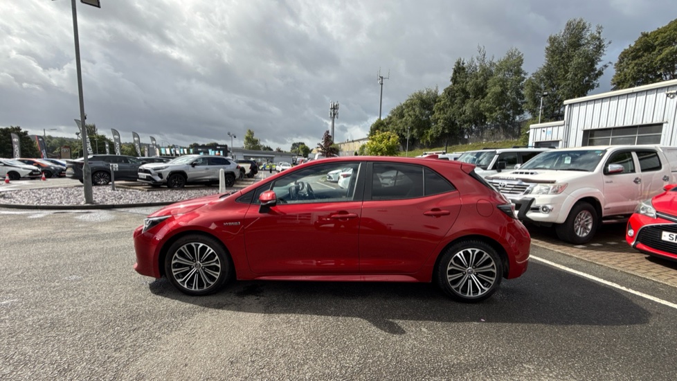 Toyota Corolla 2.0 VVT-i Hybrid Design 5dr CVT Hybrid Hatchback - Image 24