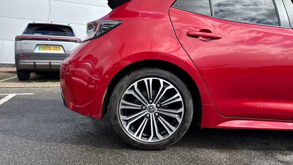 Toyota Corolla 2.0 VVT-i Hybrid Design 5dr CVT Hybrid Hatchback - Image 25