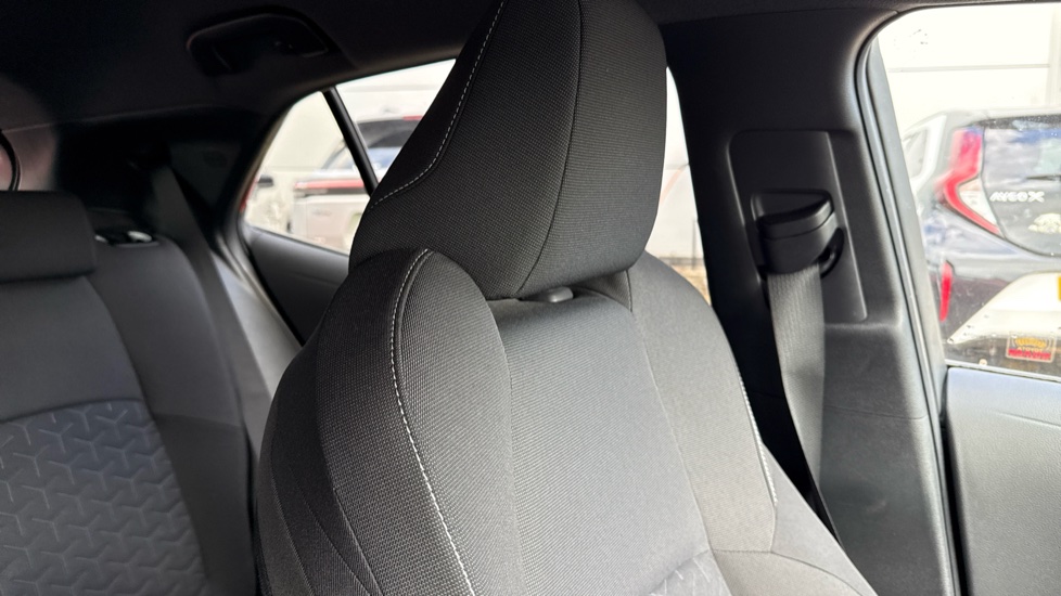 Toyota Corolla 2.0 VVT-i Hybrid Design 5dr CVT Hybrid Hatchback - Image 38