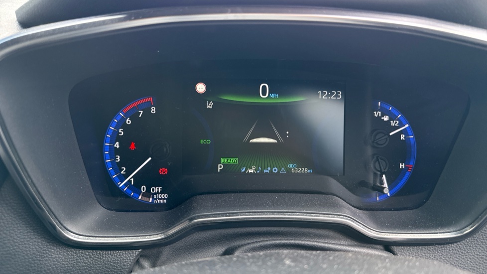 Toyota Corolla 2.0 VVT-i Hybrid Design 5dr CVT Hybrid Hatchback - Image 45