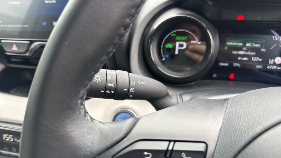 Toyota Yaris 1.5 Hybrid Excel 5dr CVT Hybrid Hatchback - Image 34