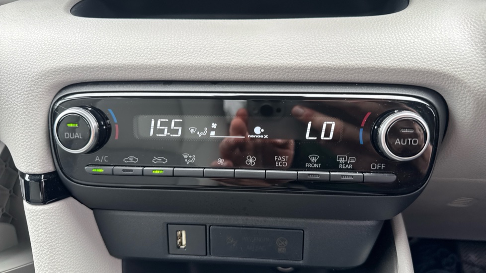 Toyota Yaris 1.5 Hybrid Excel 5dr CVT Hybrid Hatchback - Image 36
