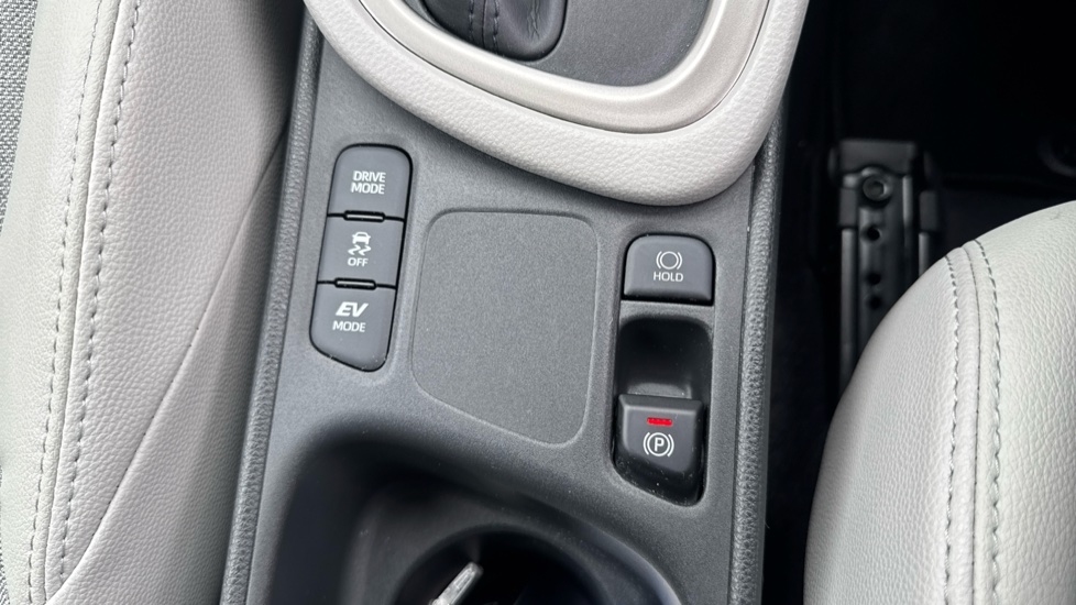 Toyota Yaris 1.5 Hybrid Excel 5dr CVT Hybrid Hatchback - Image 37