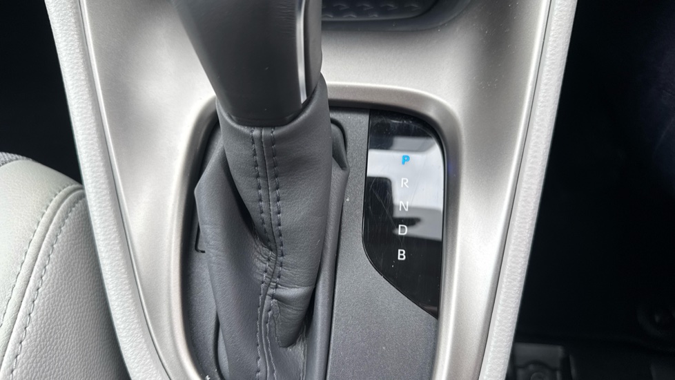 Toyota Yaris 1.5 Hybrid Excel 5dr CVT Hybrid Hatchback - Image 38