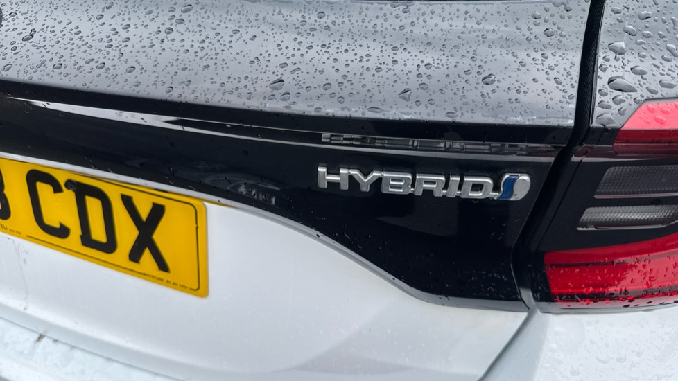 Toyota Yaris 1.5 Hybrid Excel 5dr CVT Hybrid Hatchback - Image 42