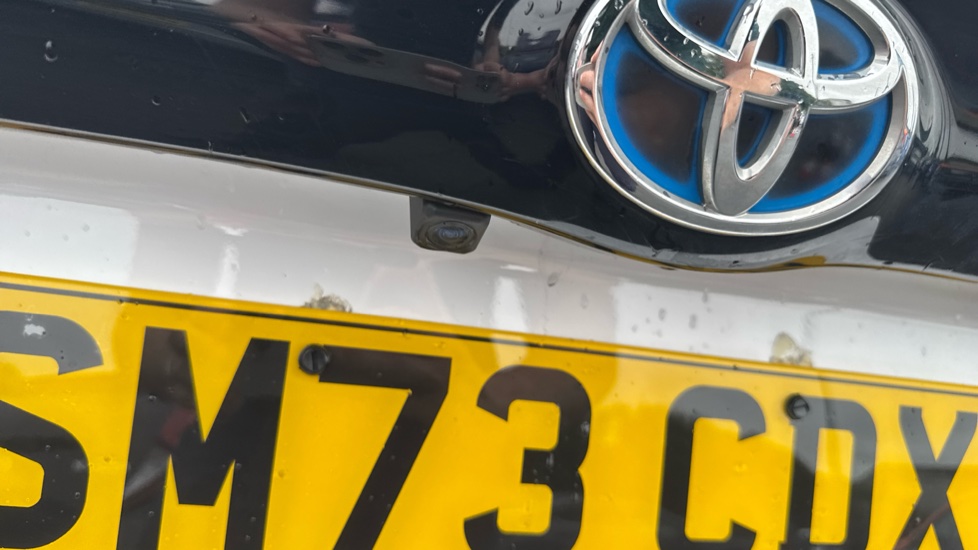Toyota Yaris 1.5 Hybrid Excel 5dr CVT Hybrid Hatchback - Image 44