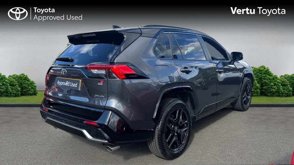 Toyota RAV4 2.5 PHEV GR Sport 5dr CVT Estate - Image 2