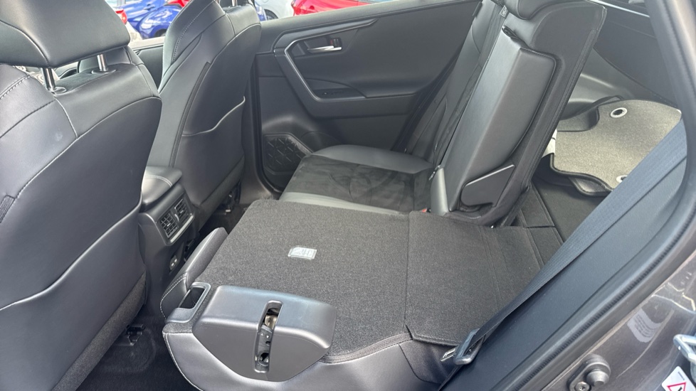 Toyota RAV4 2.5 PHEV GR Sport 5dr CVT Estate - Image 18