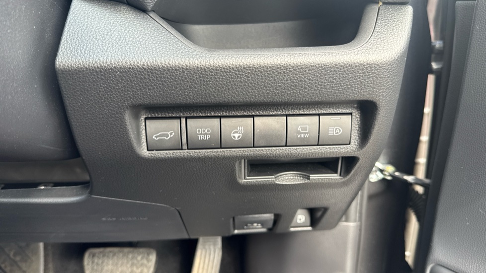 Toyota RAV4 2.5 PHEV GR Sport 5dr CVT Estate - Image 31