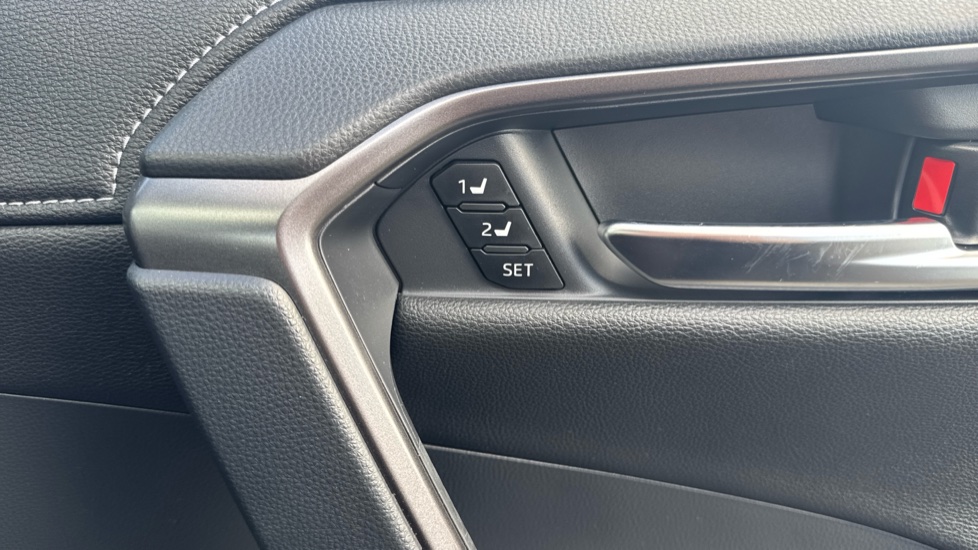 Toyota RAV4 2.5 PHEV GR Sport 5dr CVT Estate - Image 32