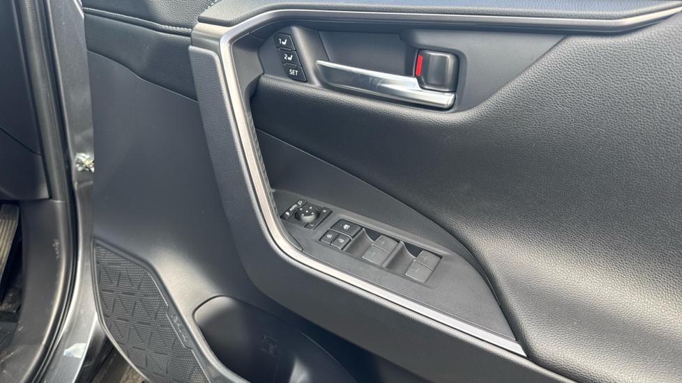 Toyota RAV4 2.5 PHEV GR Sport 5dr CVT Estate - Image 36