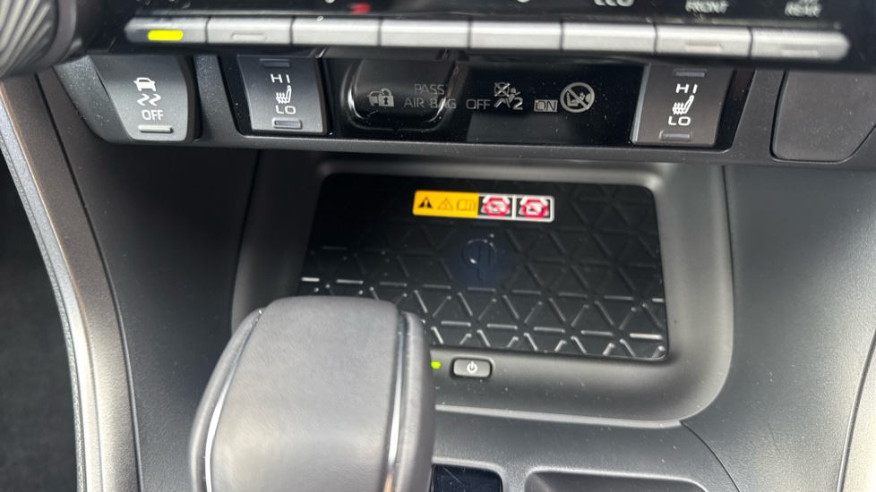 Toyota RAV4 2.5 PHEV GR Sport 5dr CVT Estate - Image 39