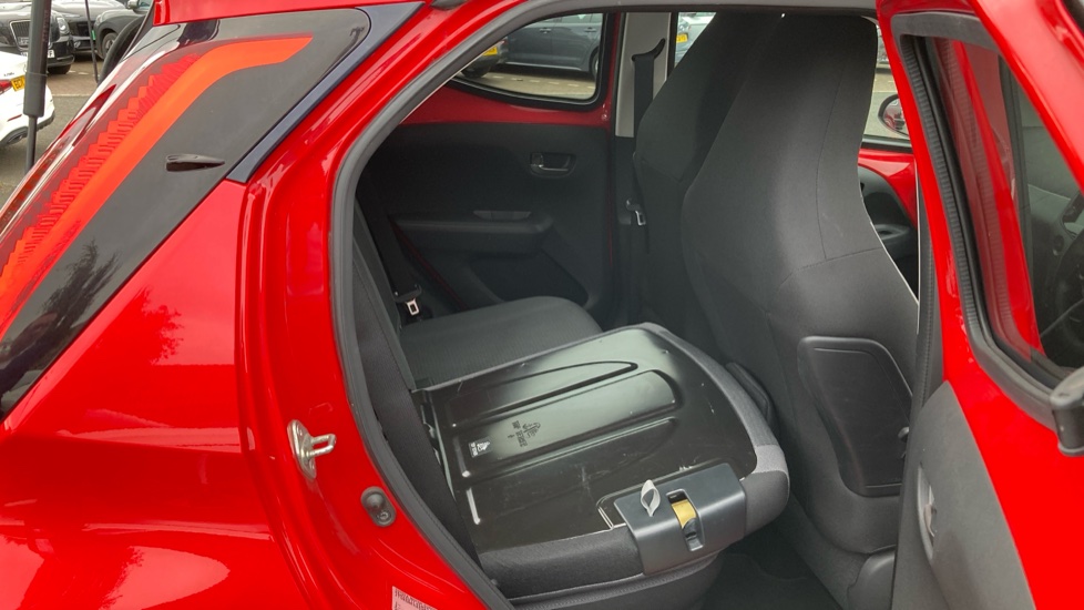Toyota Aygo 1.0 VVT-i X-Trend TSS 5dr Petrol Hatchback - Image 18