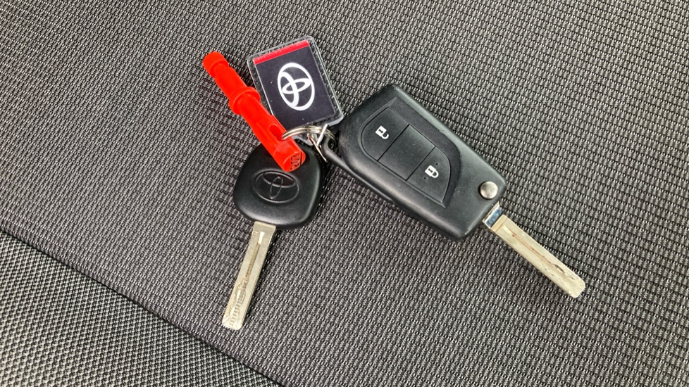 Toyota Aygo 1.0 VVT-i X-Trend TSS 5dr Petrol Hatchback - Image 28