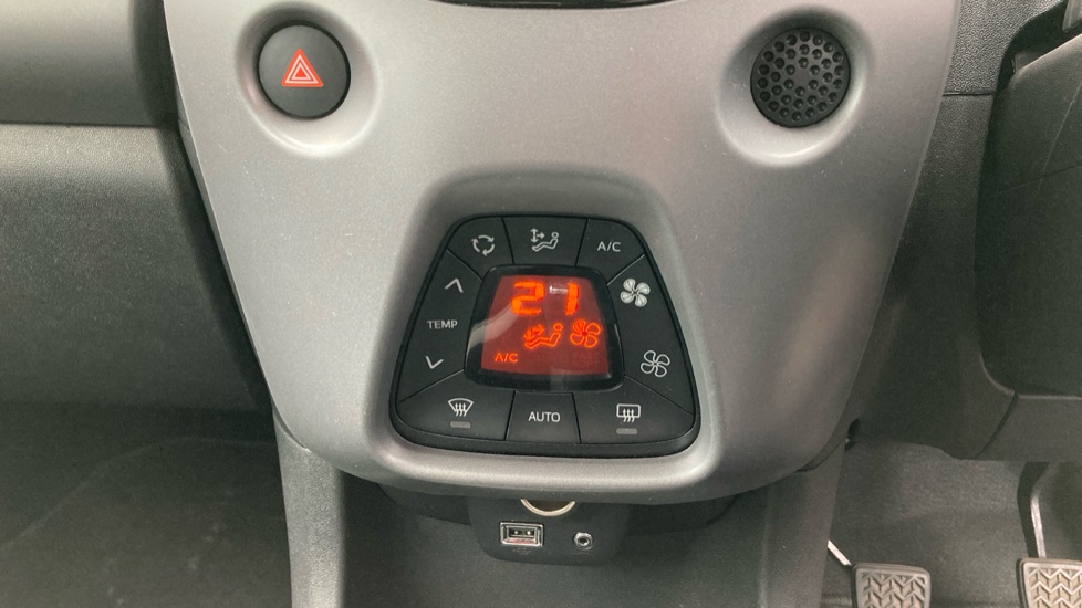 Toyota Aygo 1.0 VVT-i X-Trend TSS 5dr Petrol Hatchback - Image 43