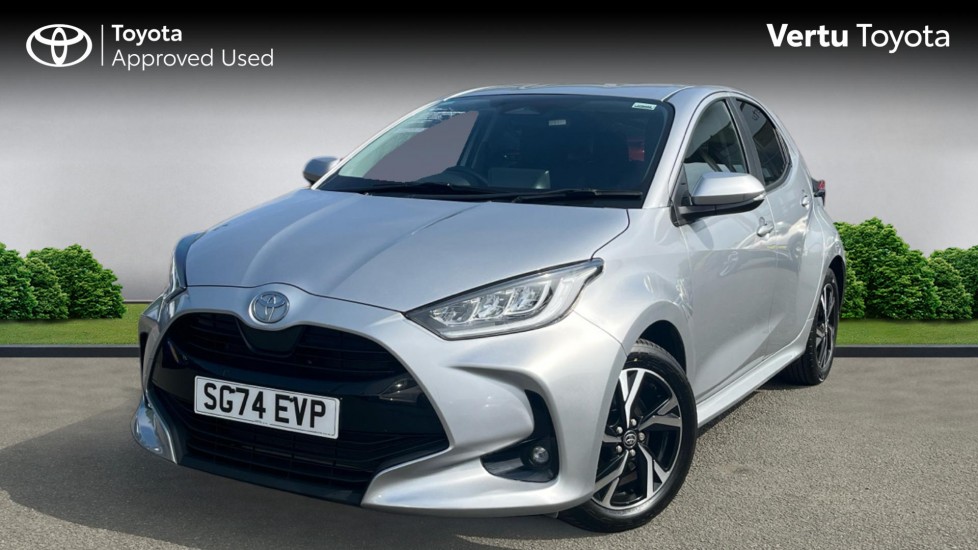 Toyota Yaris 1.5 Hybrid Design 5dr CVT Hybrid Hatchback - Image 3