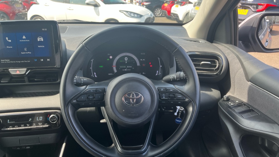 Toyota Yaris 1.5 Hybrid Design 5dr CVT Hybrid Hatchback - Image 7