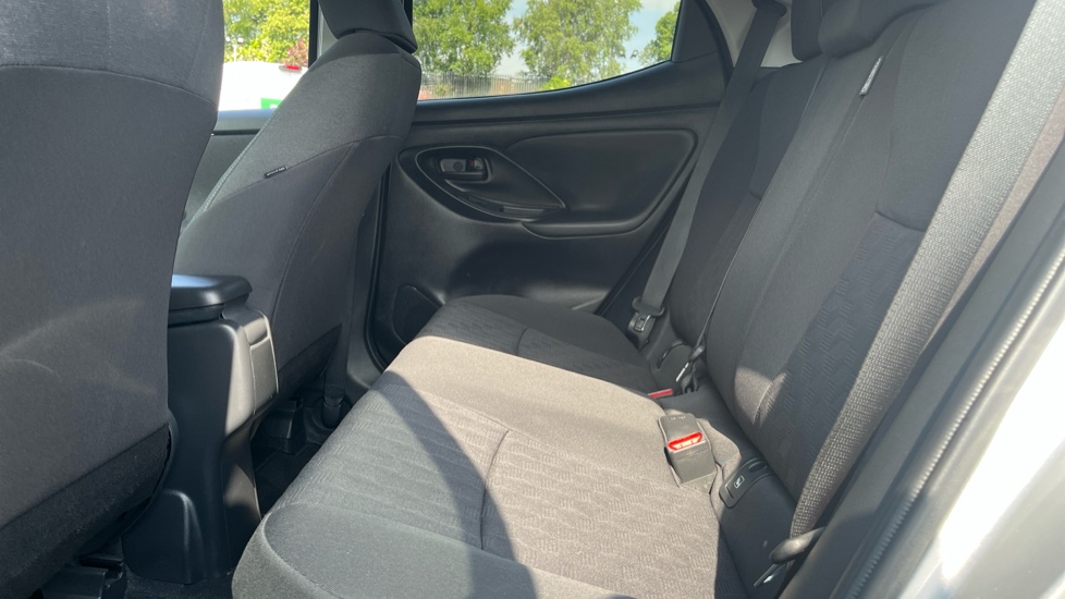 Toyota Yaris 1.5 Hybrid Design 5dr CVT Hybrid Hatchback - Image 15