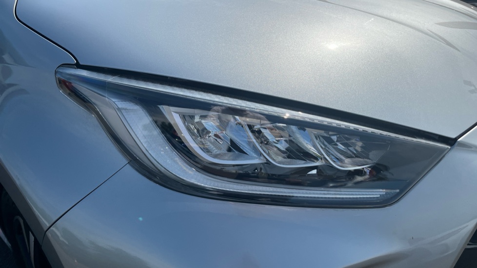 Toyota Yaris 1.5 Hybrid Design 5dr CVT Hybrid Hatchback - Image 20