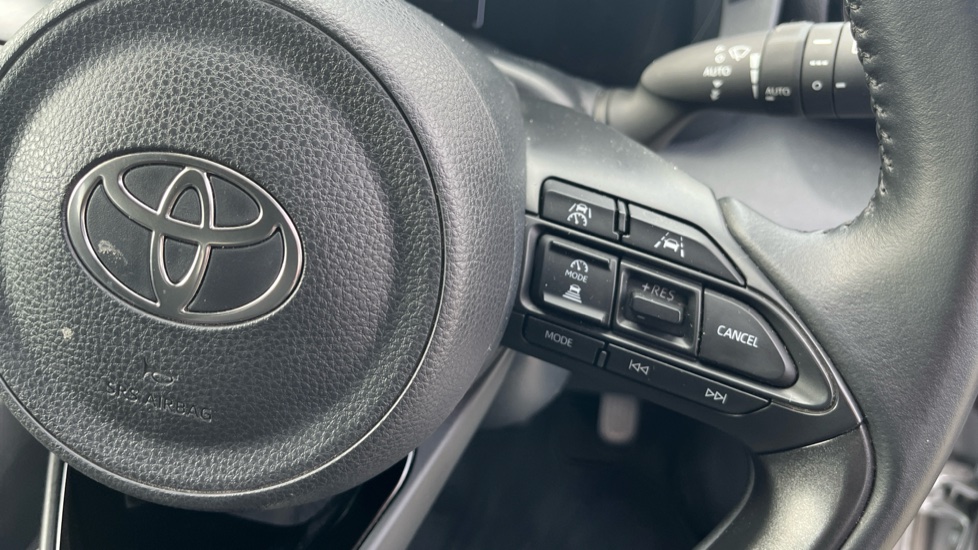 Toyota Yaris 1.5 Hybrid Design 5dr CVT Hybrid Hatchback - Image 31