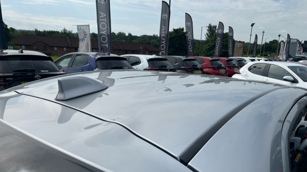 Toyota Yaris 1.5 Hybrid Design 5dr CVT Hybrid Hatchback - Image 33