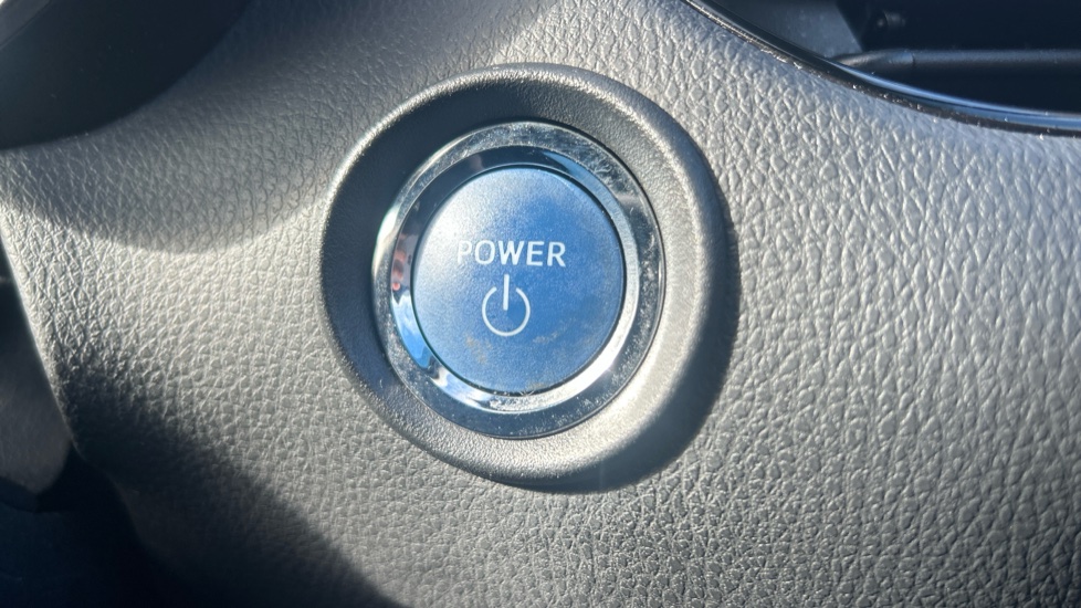 Toyota C-HR 1.8 Hybrid Icon 5dr CVT Hybrid Hatchback - Image 16