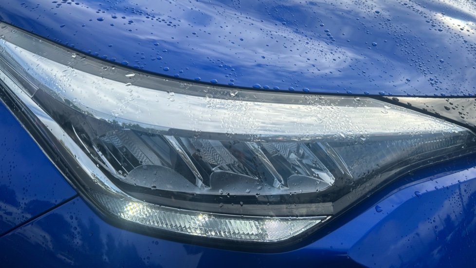 Toyota C-HR 1.8 Hybrid Icon 5dr CVT Hybrid Hatchback - Image 20
