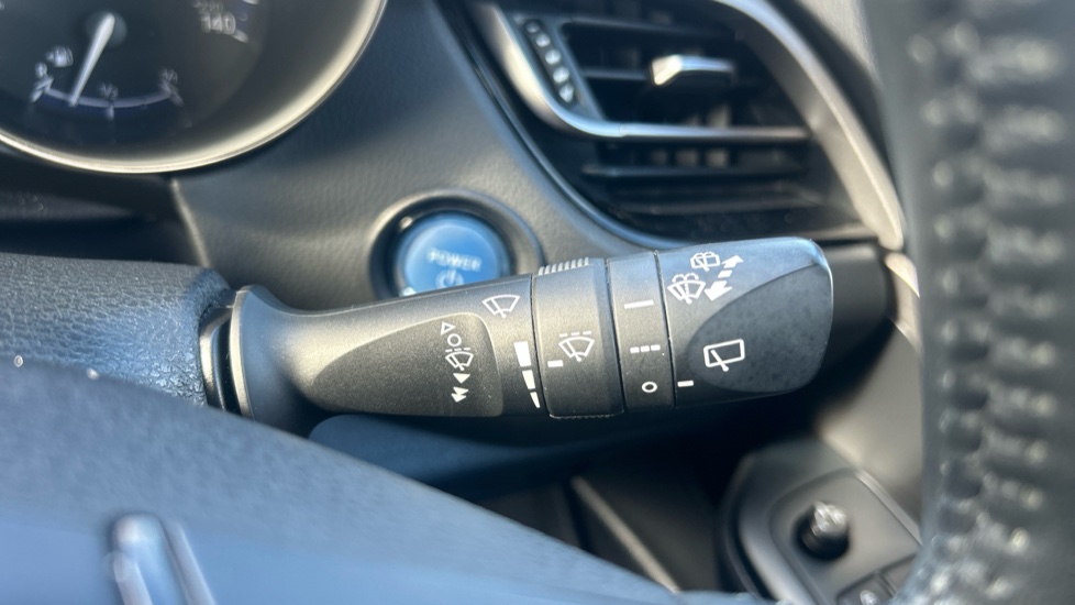 Toyota C-HR 1.8 Hybrid Icon 5dr CVT Hybrid Hatchback - Image 32