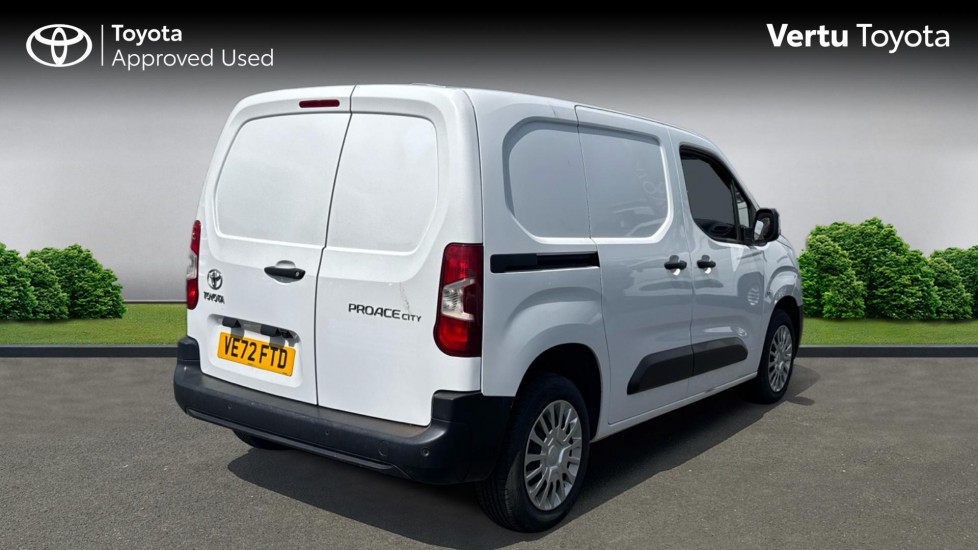 Toyota Proace City L1 Diesel 1.5D 100 Icon Van [6 Speed] - Image 2
