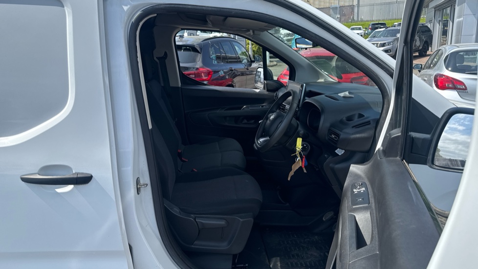 Toyota Proace City L1 Diesel 1.5D 100 Icon Van [6 Speed] - Image 12