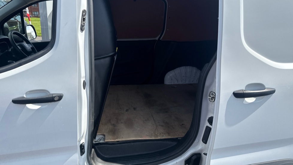 Toyota Proace City L1 Diesel 1.5D 100 Icon Van [6 Speed] - Image 15