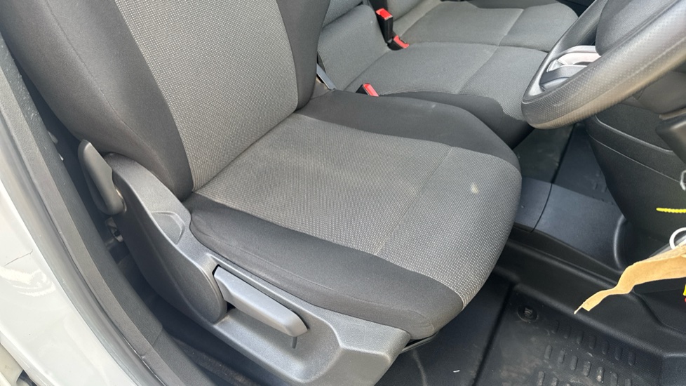 Toyota Proace City L1 Diesel 1.5D 100 Icon Van [6 Speed] - Image 17