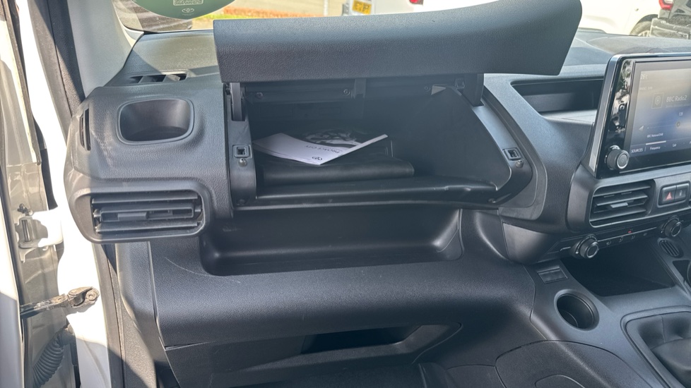 Toyota Proace City L1 Diesel 1.5D 100 Icon Van [6 Speed] - Image 39